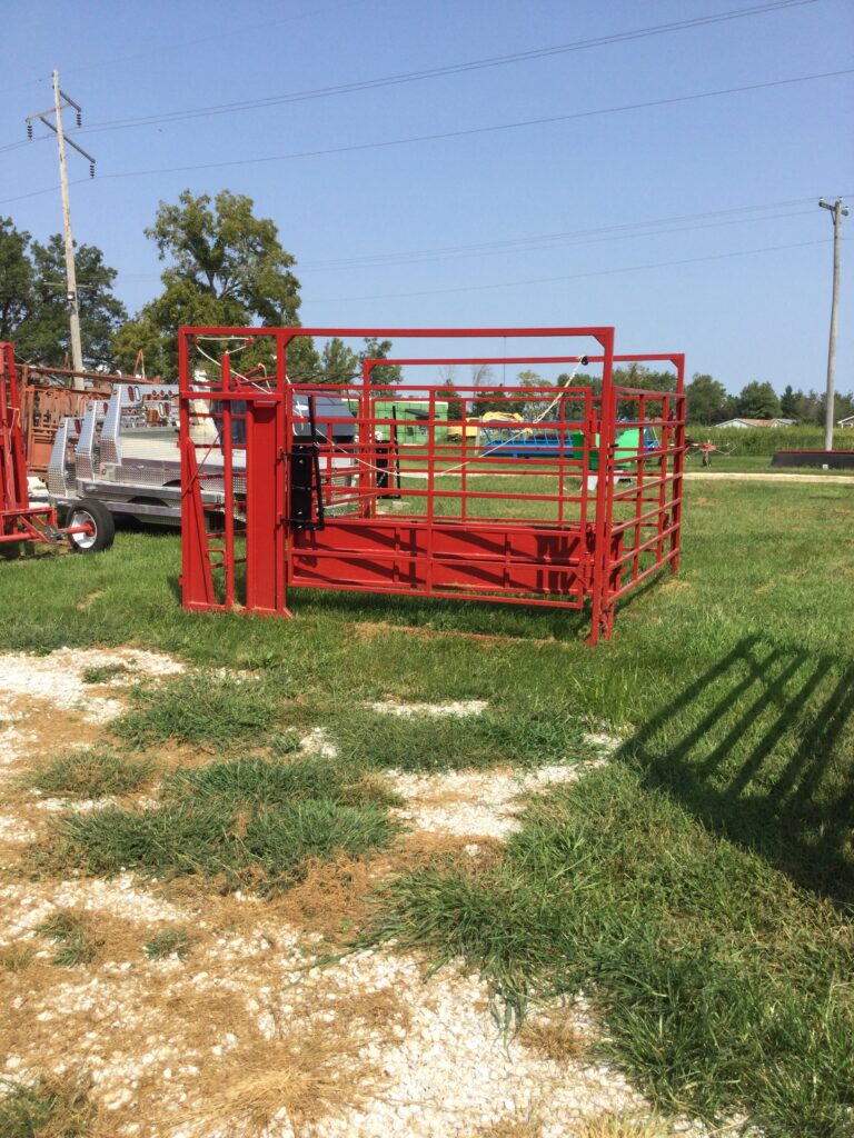 10x10 Calving Pen 10x10 Calving Pen with manual headgate